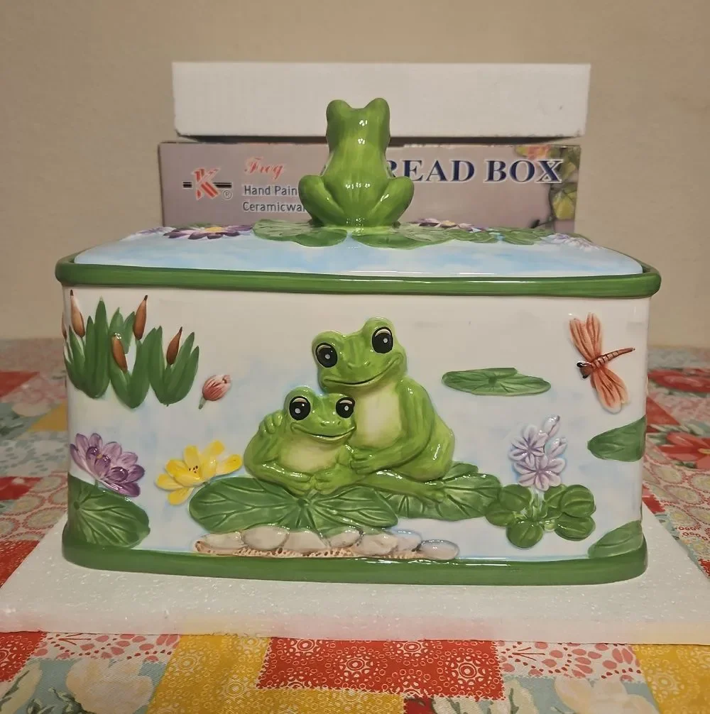 K Frog Hand-Painted Green Ceramic Bread Box